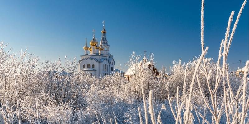 Klosterkirche Ukraine im Winter