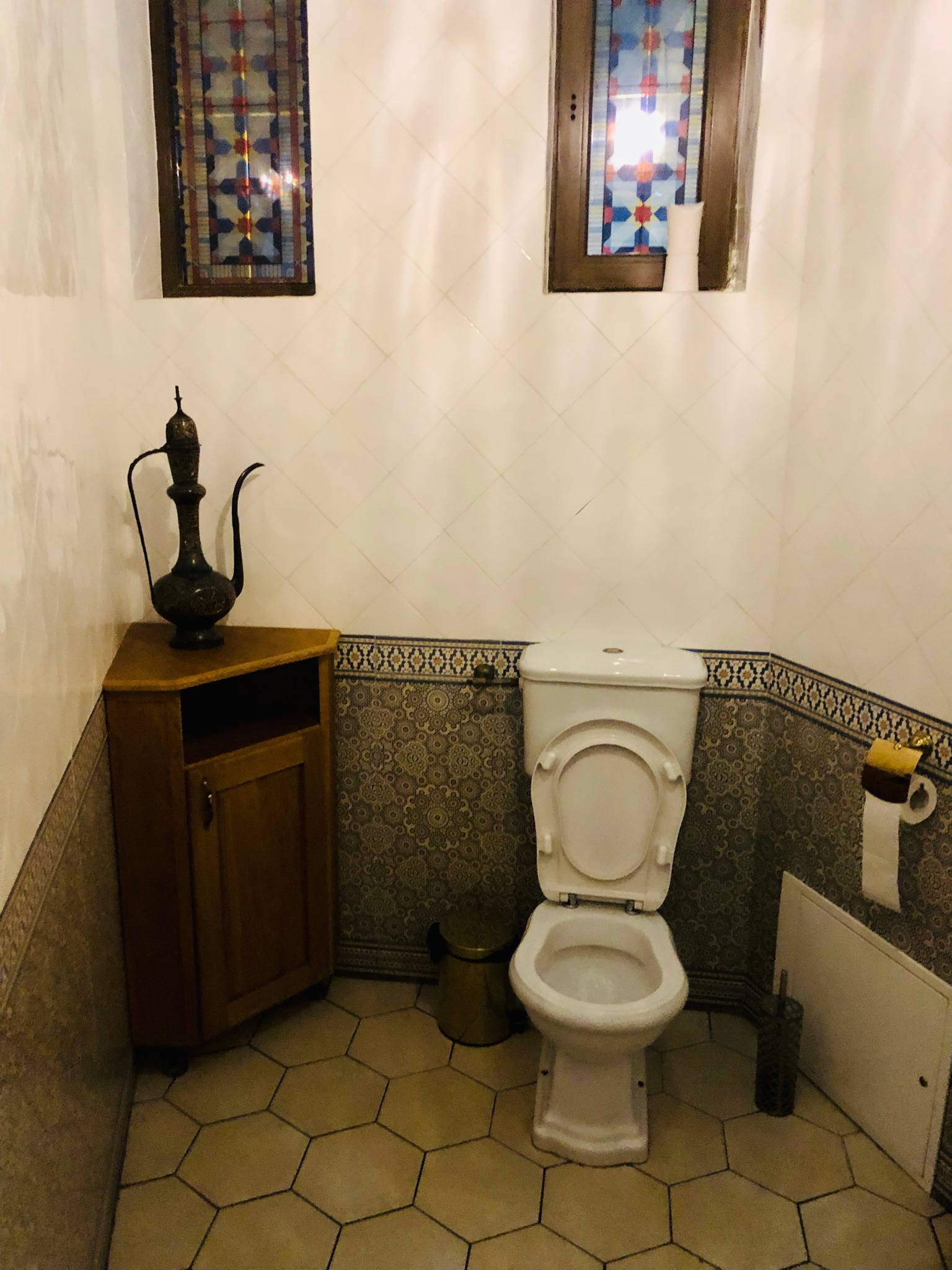 Toilette georgisches Restaurant Czernowitz